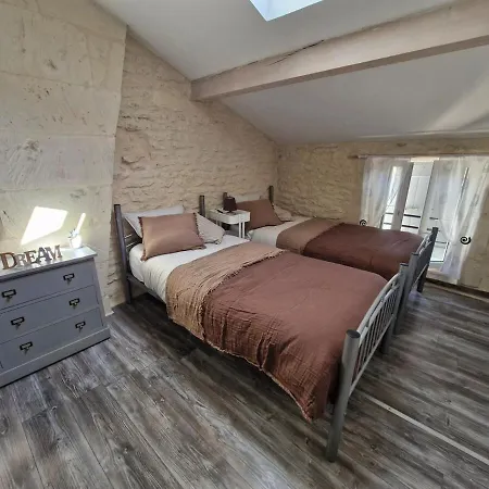 Le Domaine Des Tourterelles Vignoble Saint-Dizant-du-Gua